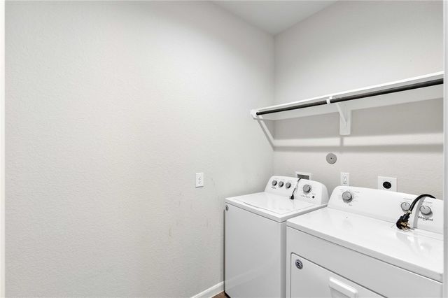 430 Kickapoo Drive, Anahuac, TX 77514