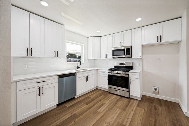 1712 Milner Road, Irving, TX 75061