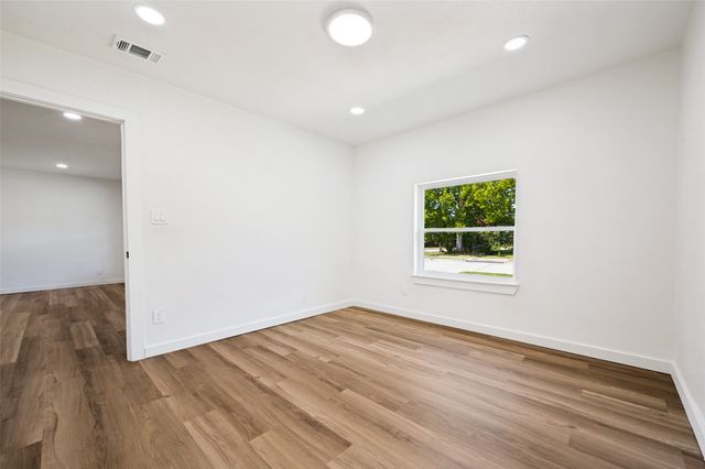1712 Milner Road, Irving, TX 75061