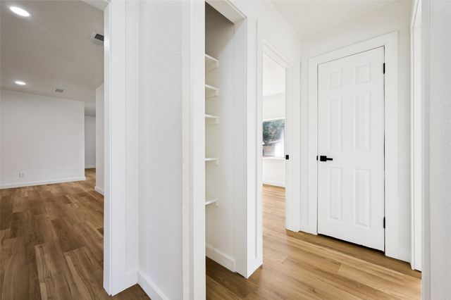 1712 Milner Road, Irving, TX 75061
