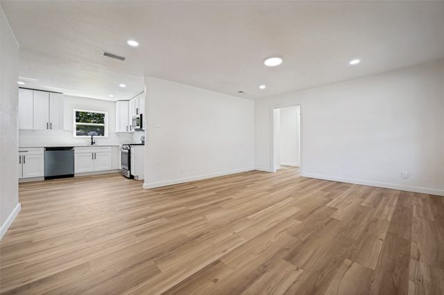 1712 Milner Road, Irving, TX 75061