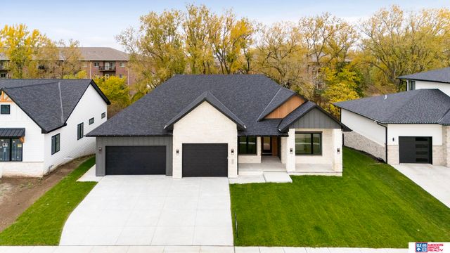 3650 Wilderness Hills Boulevard, Lincoln, NE 68516