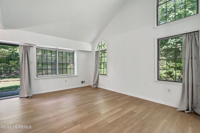 107 Westchester Drive, Little Egg Harbor, NJ 08087