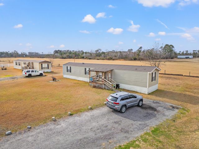 795 Dog Bluff Rd., Galivants Ferry, SC 29544