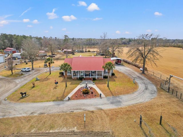 795 Dog Bluff Rd., Galivants Ferry, SC 29544