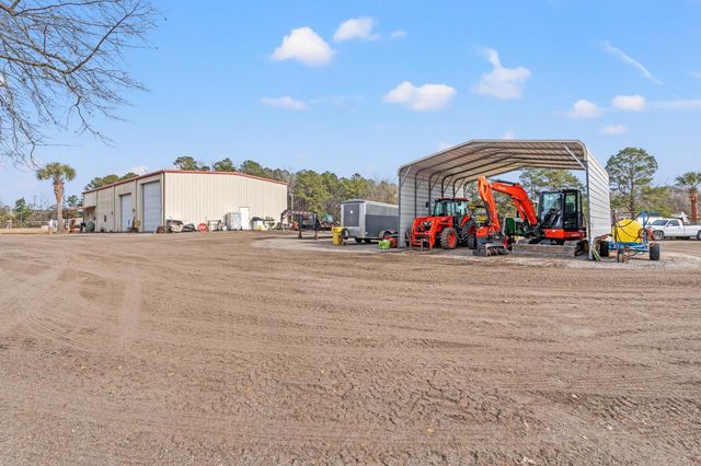 795 Dog Bluff Rd., Galivants Ferry, SC 29544