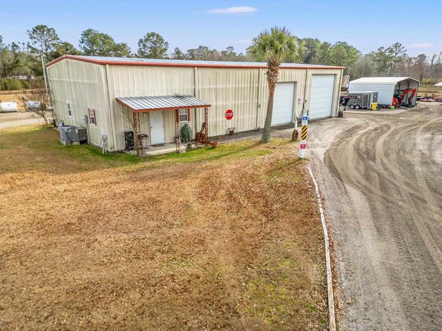 795 Dog Bluff Rd., Galivants Ferry, SC 29544