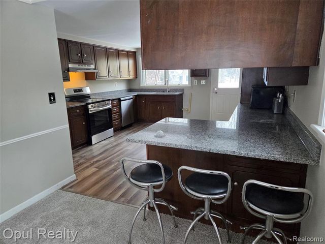 164 Spring Park, Walled Lake, MI 48390