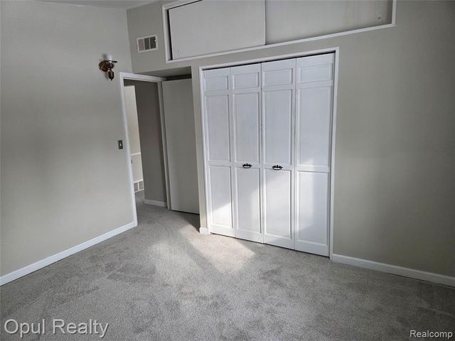 164 Spring Park, Walled Lake, MI 48390