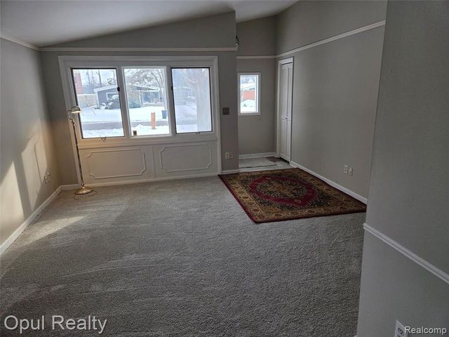 164 Spring Park, Walled Lake, MI 48390