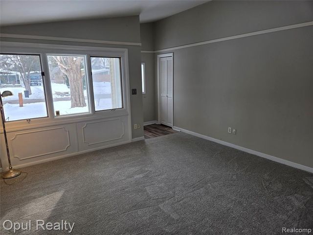 164 Spring Park, Walled Lake, MI 48390