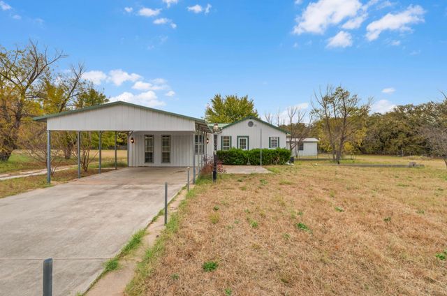 328 Creekview Meadows Drive, Springtown, TX 76082