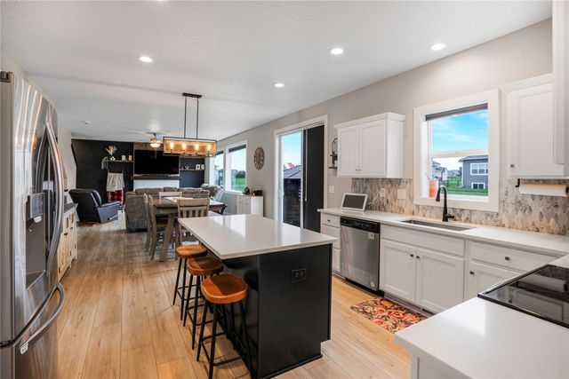 1425 NE Poplar Court, Grimes, IA 50111