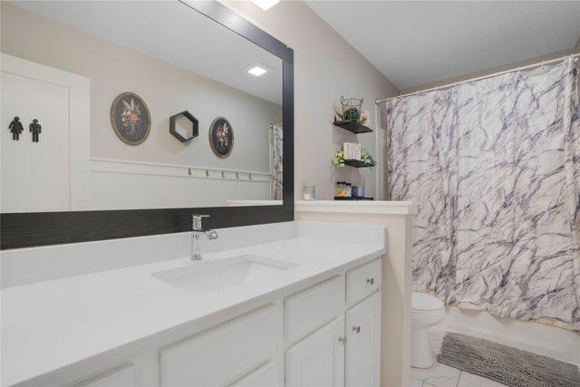 1425 NE Poplar Court, Grimes, IA 50111