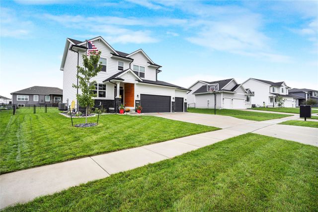 1425 NE Poplar Court, Grimes, IA 50111