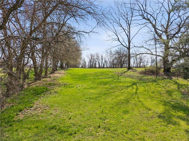 1640 Ridge Rd, Penn Twp, PA 15644