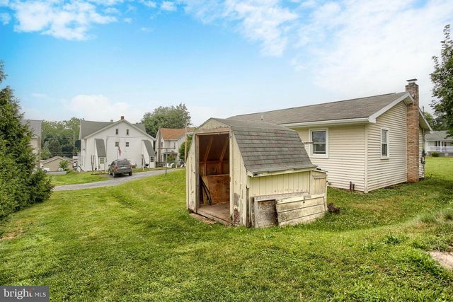 102 5TH ST, Millersburg, PA 17061