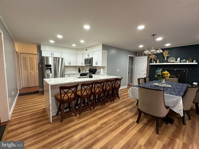 2345 CORKERY LN, Williamstown, NJ 08094