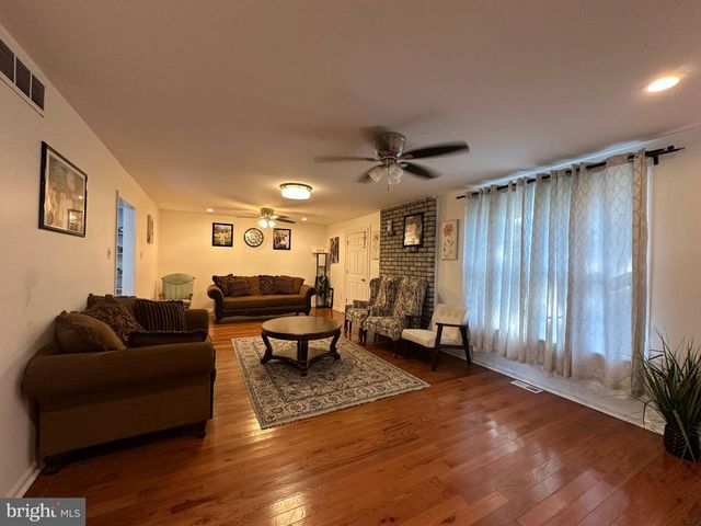 2345 CORKERY LN, Williamstown, NJ 08094