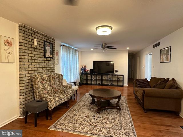 2345 CORKERY LN, Williamstown, NJ 08094