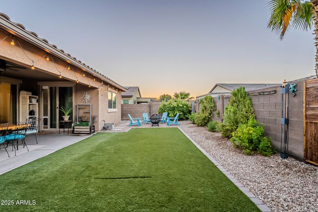 17170 W BUTLER Avenue, Waddell, AZ 85355