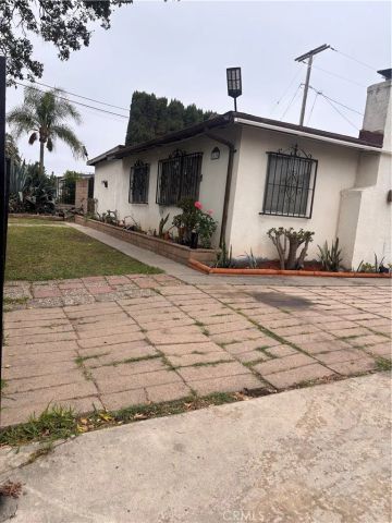 1638 W Pine street, Santa Ana, CA 92703
