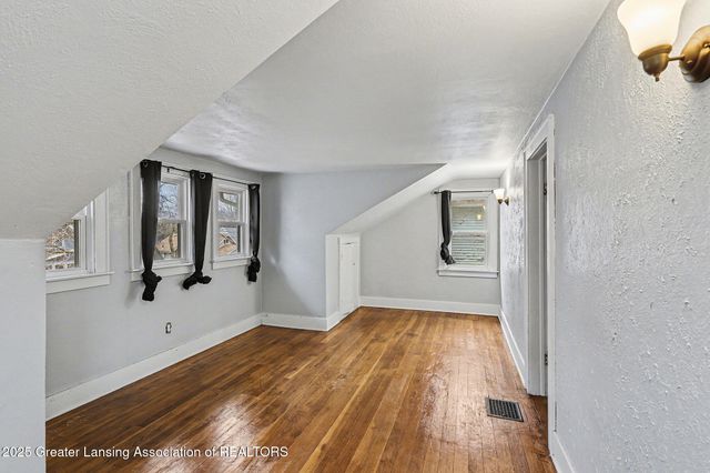 512 Shepard Street, Lansing, MI 48912