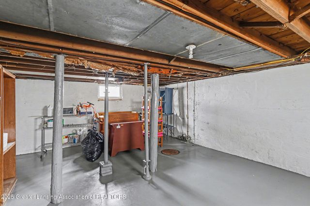 512 Shepard Street, Lansing, MI 48912