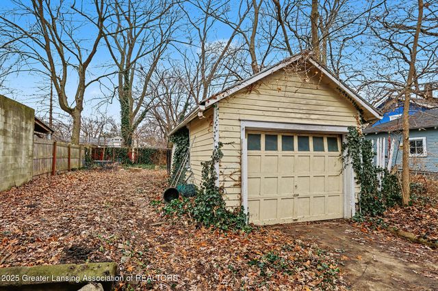 512 Shepard Street, Lansing, MI 48912