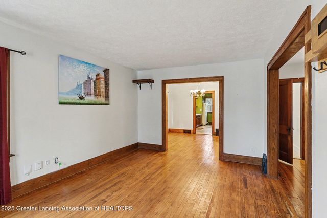 512 Shepard Street, Lansing, MI 48912