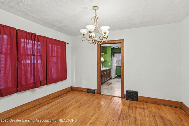 512 Shepard Street, Lansing, MI 48912