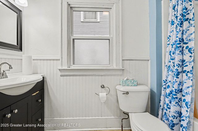 512 Shepard Street, Lansing, MI 48912