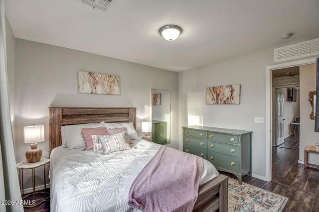 10964 W TAFT Street, Phoenix, AZ 85037