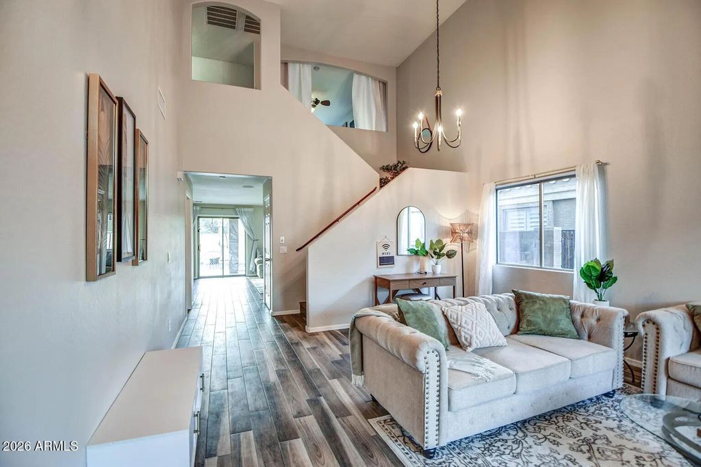 10964 W TAFT Street, Phoenix, AZ 85037