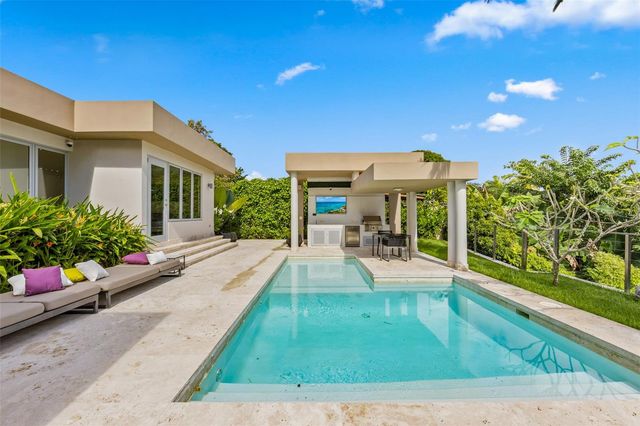 1665 PLAYERA, San Juan, PR 00927