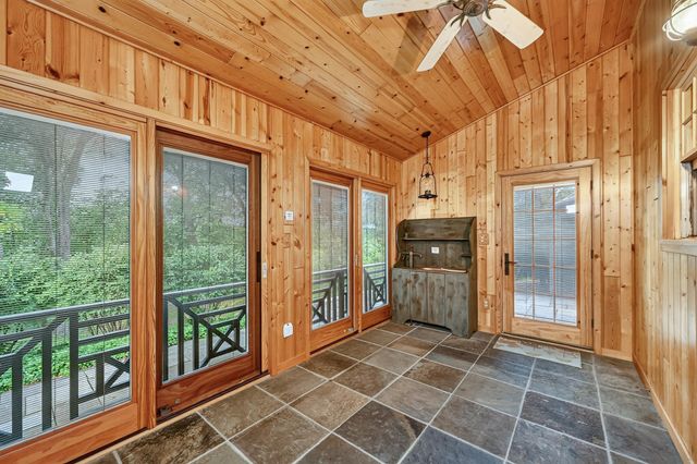 2645 Riverside Lane NE, Rochester, MN 55906