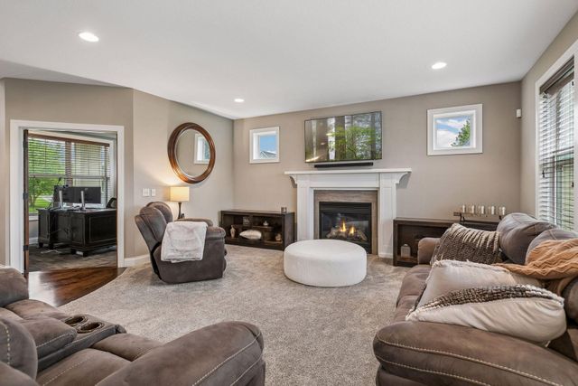 10412 Oregon Avenue N, Brooklyn Park, MN 55445