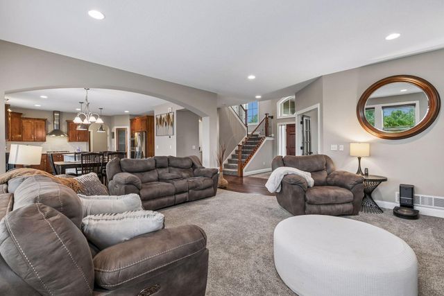 10412 Oregon Avenue N, Brooklyn Park, MN 55445