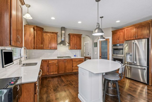 10412 Oregon Avenue N, Brooklyn Park, MN 55445