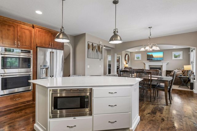 10412 Oregon Avenue N, Brooklyn Park, MN 55445