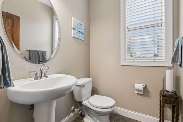 10412 Oregon Avenue N, Brooklyn Park, MN 55445