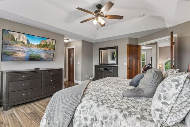 10412 Oregon Avenue N, Brooklyn Park, MN 55445
