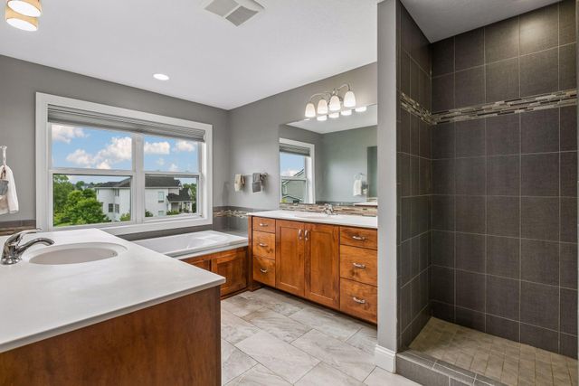 10412 Oregon Avenue N, Brooklyn Park, MN 55445