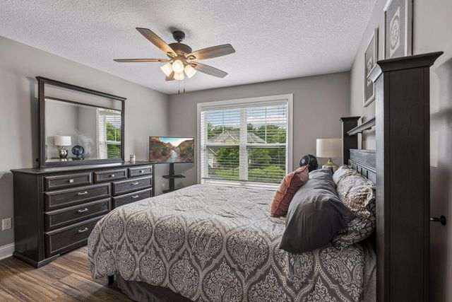 10412 Oregon Avenue N, Brooklyn Park, MN 55445