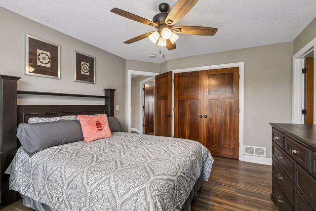 10412 Oregon Avenue N, Brooklyn Park, MN 55445