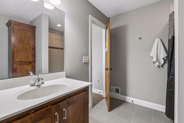 10412 Oregon Avenue N, Brooklyn Park, MN 55445