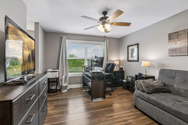 10412 Oregon Avenue N, Brooklyn Park, MN 55445