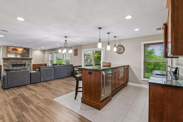 10412 Oregon Avenue N, Brooklyn Park, MN 55445