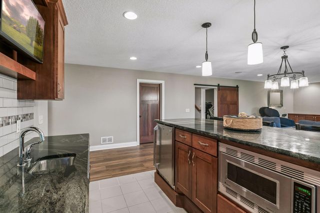 10412 Oregon Avenue N, Brooklyn Park, MN 55445