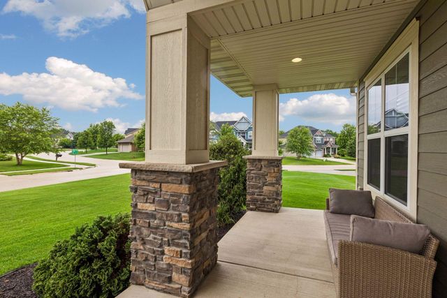 10412 Oregon Avenue N, Brooklyn Park, MN 55445